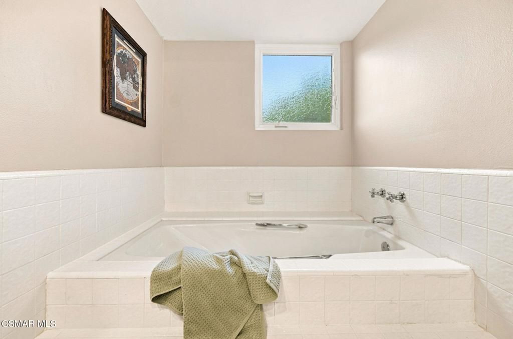 Image 31 of property listing at 1616 Valecroft Avenue, Westlake Village, CA 91361