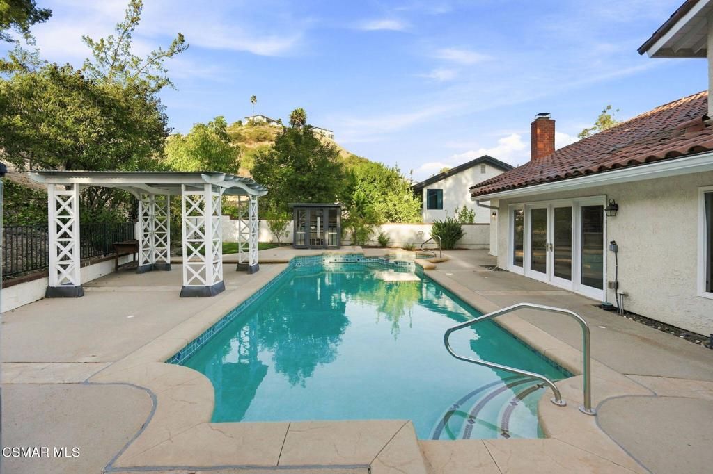 Image 41 of property listing at 1616 Valecroft Avenue, Westlake Village, CA 91361