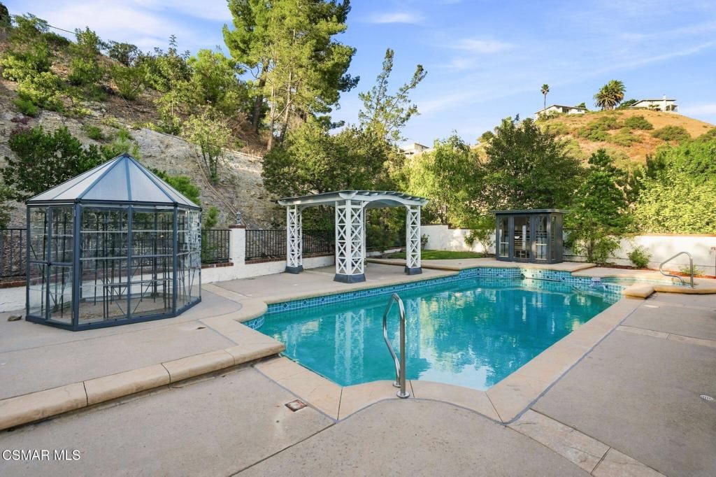 Image 44 of property listing at 1616 Valecroft Avenue, Westlake Village, CA 91361