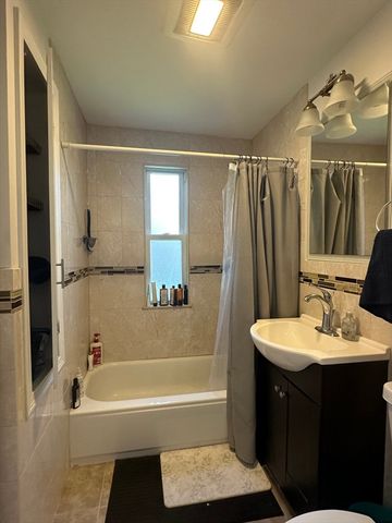 25 Fourth St 1, Medford, MA 02155