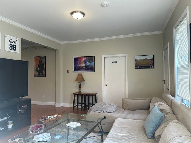 25 Fourth St 1, Medford, MA 02155