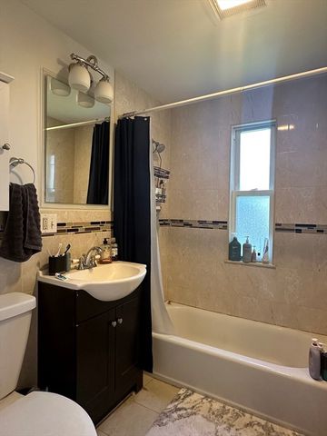 25 Fourth St 1, Medford, MA 02155
