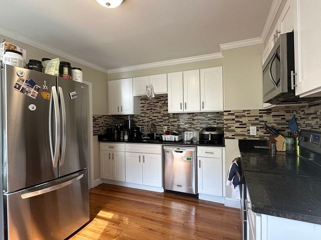 25 Fourth St 1, Medford, MA 02155