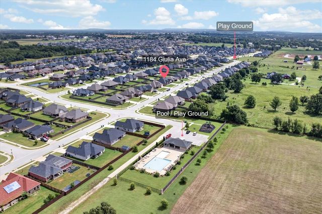 1184 Giulia Avenue, Tontitown, AR 72762
