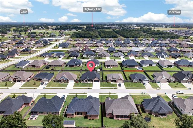 1184 Giulia Avenue, Tontitown, AR 72762