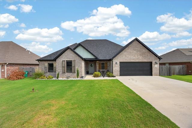 1184 Giulia Avenue, Tontitown, AR 72762