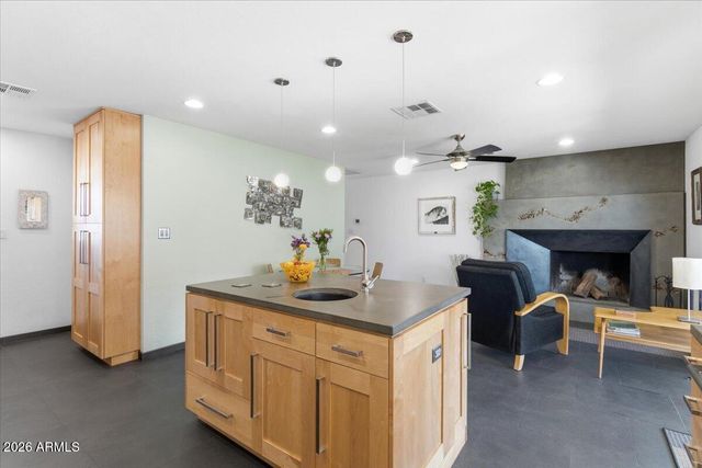 4038 S BIRCHETT Drive, Tempe, AZ 85282