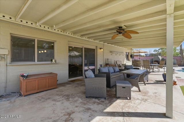 4038 S BIRCHETT Drive, Tempe, AZ 85282