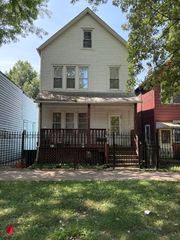 8750 S Exchange Avenue, Chicago, IL 60617