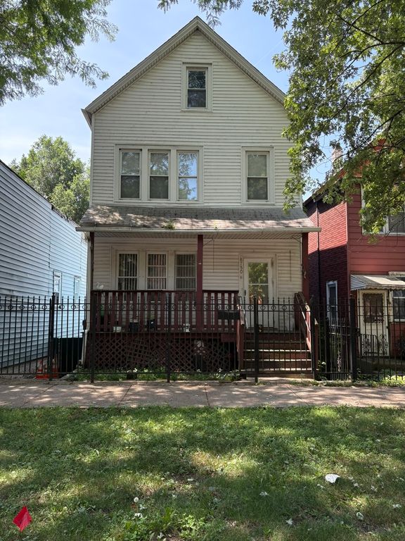 8750 S Exchange Avenue, Chicago, IL 60617