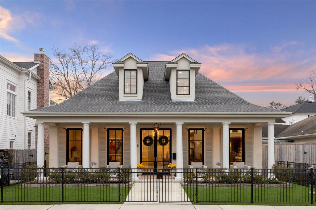 716 E 10th Street, Houston, TX 77008