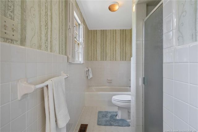 1610 Twin Oak Drive, Fayetteville, NC 28305