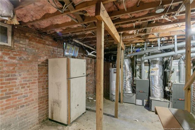 1610 Twin Oak Drive, Fayetteville, NC 28305