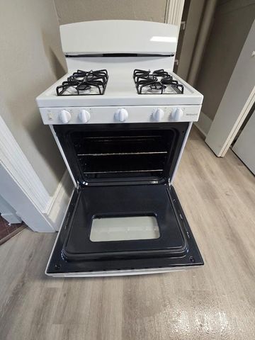 907 JACKSON STREET, Oshkosh, WI 54901