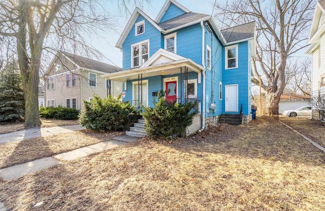 907 JACKSON STREET, Oshkosh, WI 54901