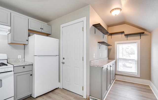 907 JACKSON STREET, Oshkosh, WI 54901