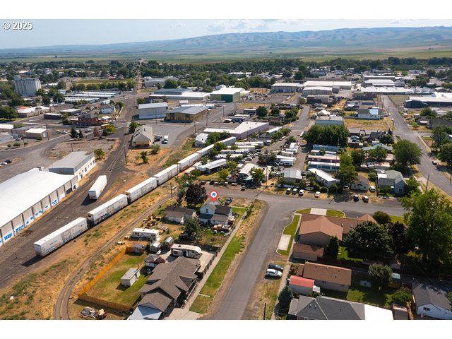203 DEPOT St, Milton Freewater, OR 97862