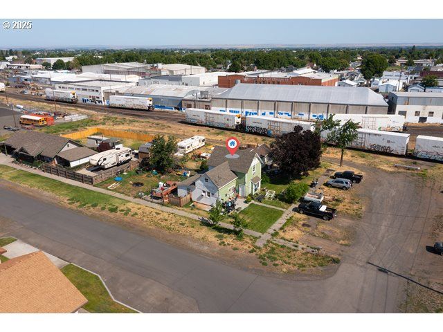 203 DEPOT St, Milton Freewater, OR 97862