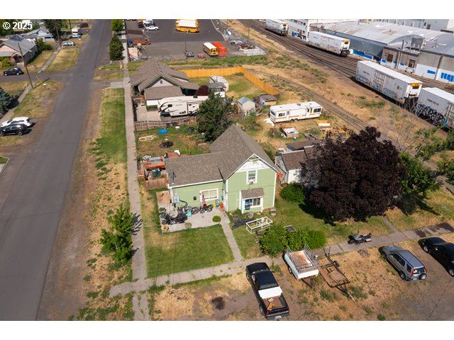 203 DEPOT St, Milton Freewater, OR 97862