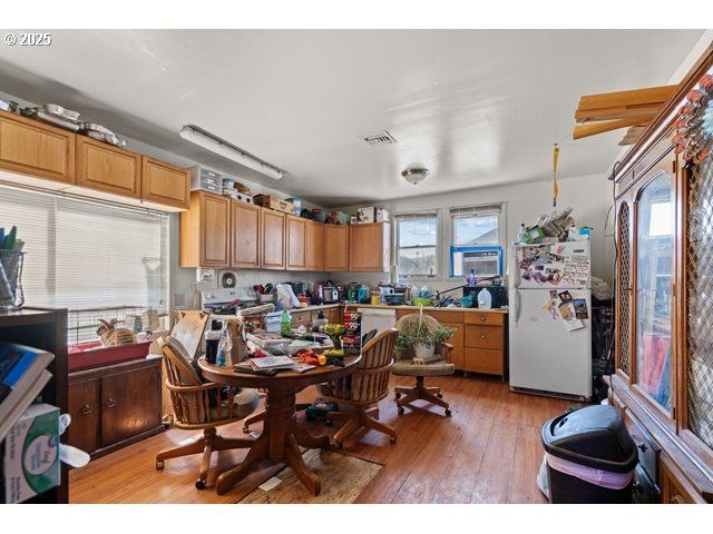 203 DEPOT St, Milton Freewater, OR 97862