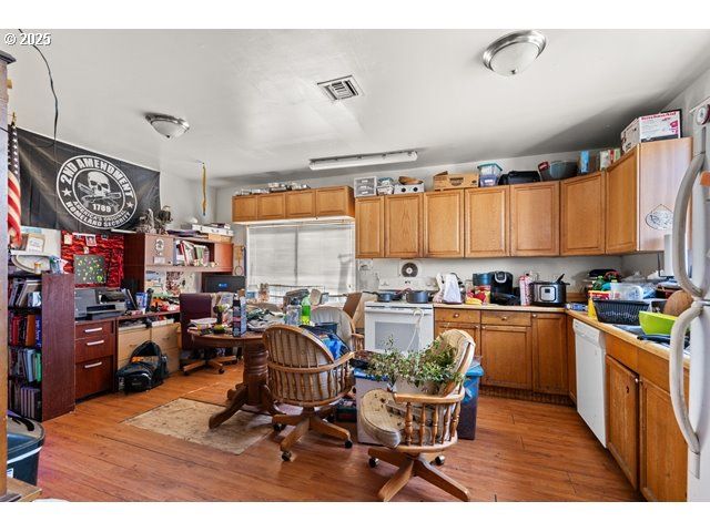 203 DEPOT St, Milton Freewater, OR 97862