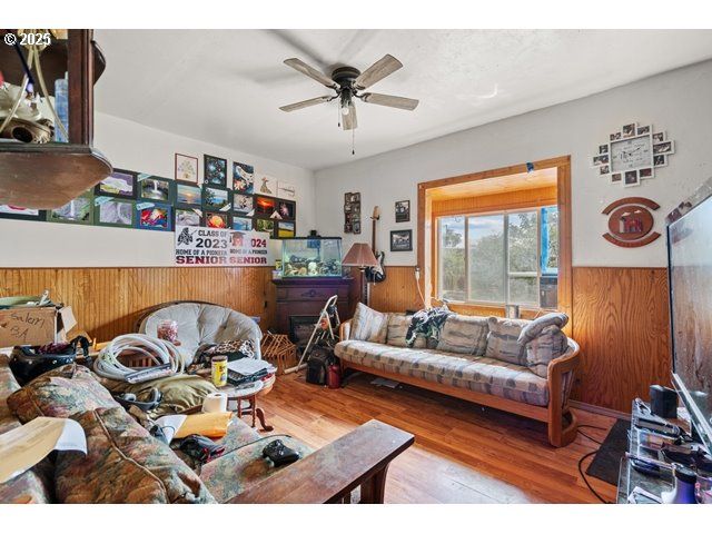 203 DEPOT St, Milton Freewater, OR 97862