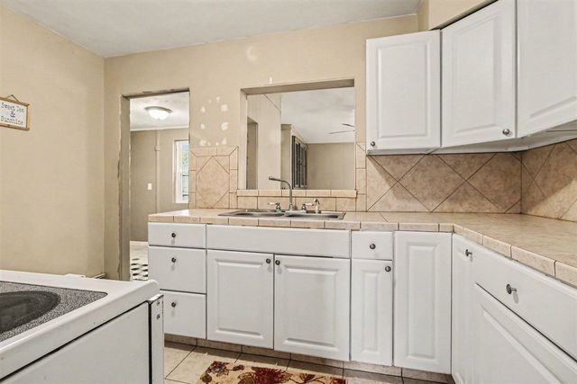 32633 6 Mile Road, Livonia, MI 48152