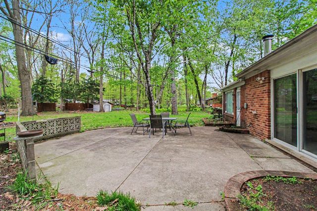 32633 6 Mile Road, Livonia, MI 48152