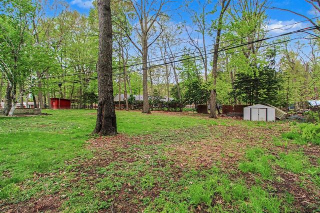 32633 6 Mile Road, Livonia, MI 48152