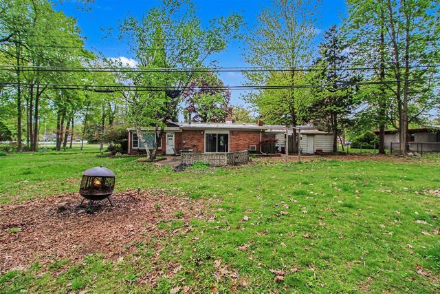 32633 6 Mile Road, Livonia, MI 48152