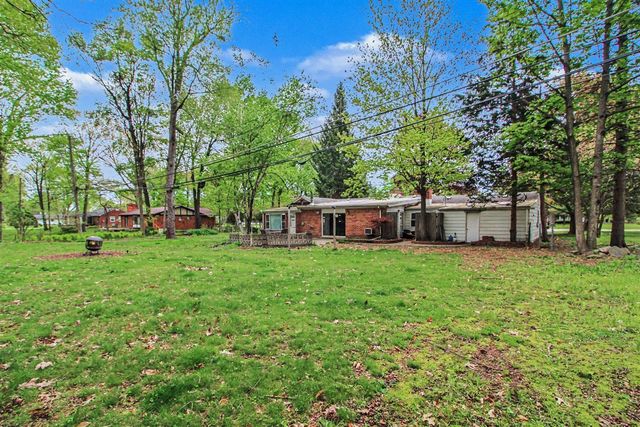 32633 6 Mile Road, Livonia, MI 48152
