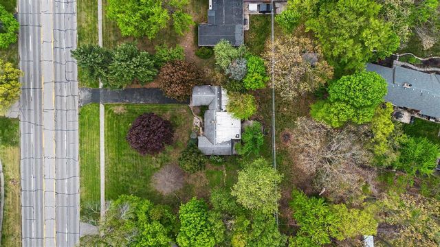 32633 6 Mile Road, Livonia, MI 48152