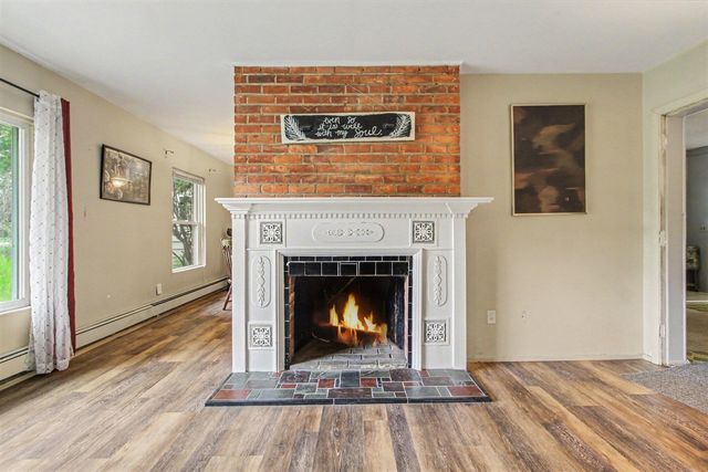 32633 6 Mile Road, Livonia, MI 48152