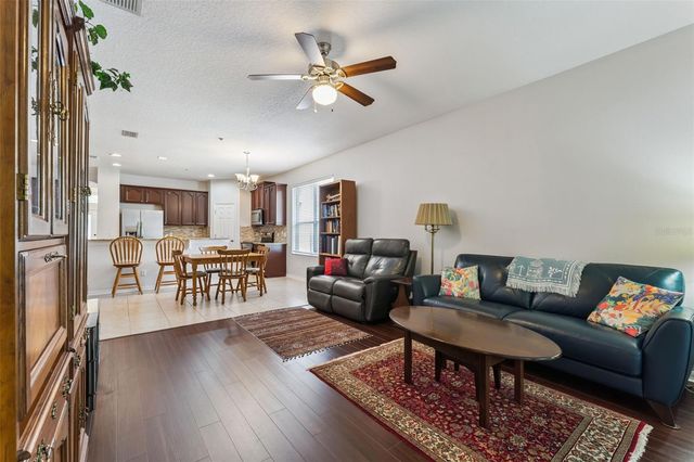 9885 LELAND DRIVE, Orlando, FL 32827