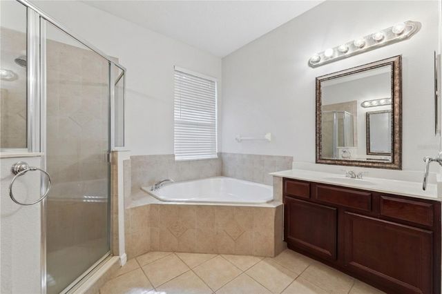 9885 LELAND DRIVE, Orlando, FL 32827