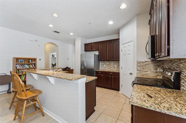 9885 LELAND DRIVE, Orlando, FL 32827