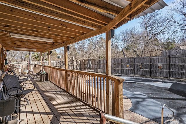 7 Brian Place, Pecan Hill, TX 75165