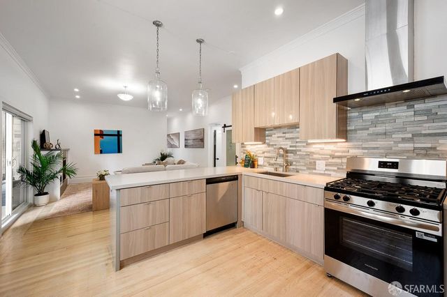 26 27th Street, San Francisco, CA 94110
