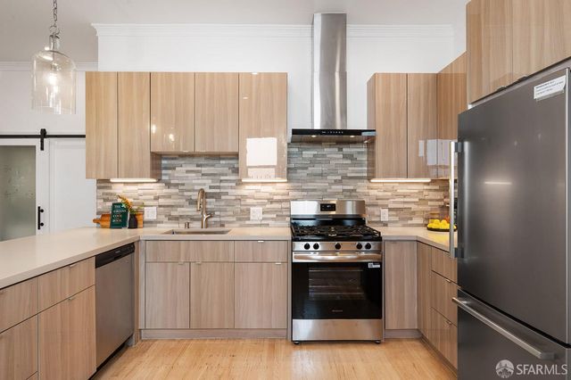 26 27th Street, San Francisco, CA 94110