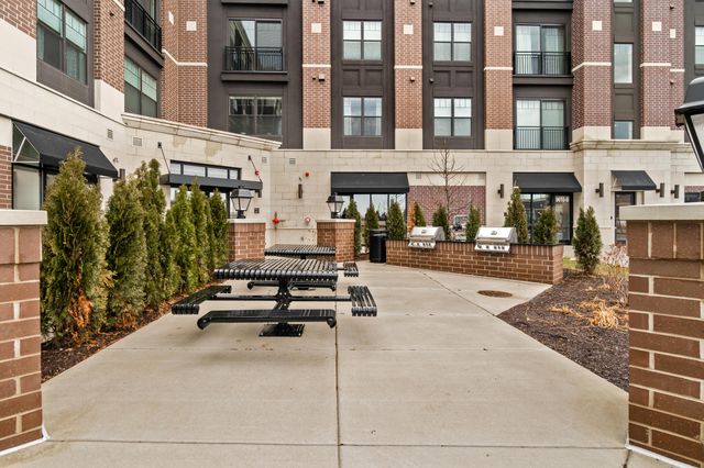 9610 N Centennial Drive 206, Munster, IN 46321
