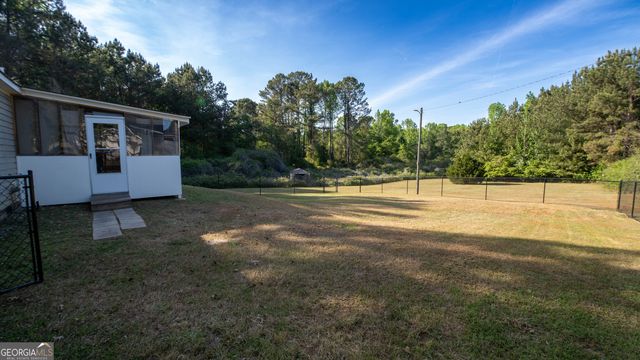 11331 Luthersville Road, Gay, GA 30218