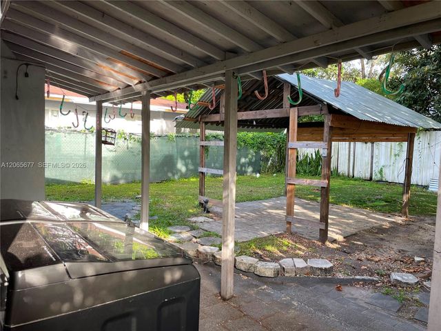 120 NE 185th Ter 120, Miami, FL 33179