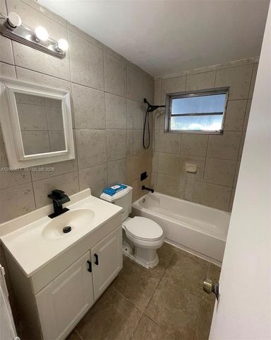 120 NE 185th Ter 120, Miami, FL 33179
