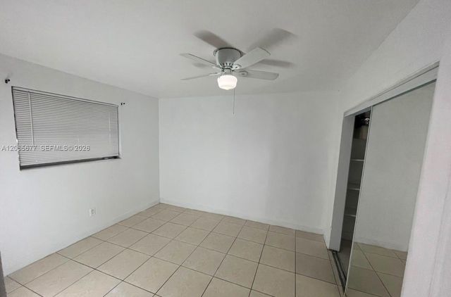 120 NE 185th Ter 120, Miami, FL 33179