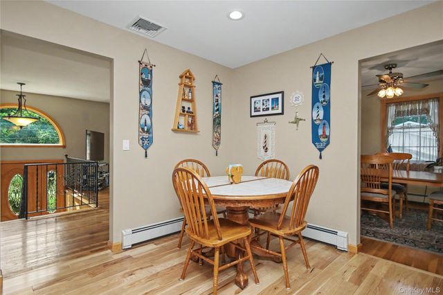 17 Scotsdale Road, Carmel, NY 10512