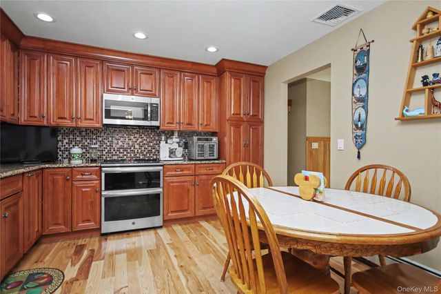 17 Scotsdale Road, Carmel, NY 10512