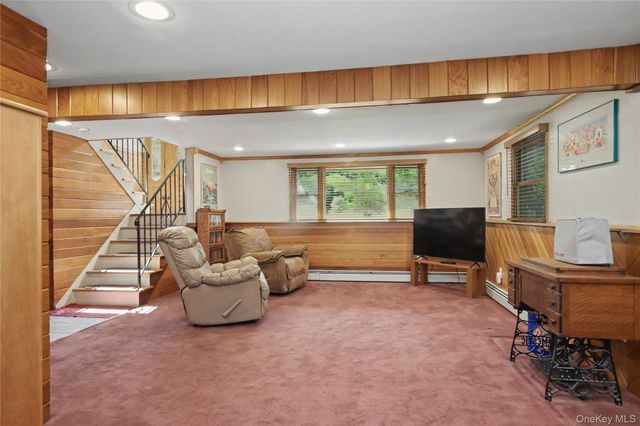 17 Scotsdale Road, Carmel, NY 10512