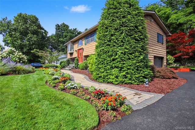 17 Scotsdale Road, Carmel, NY 10512