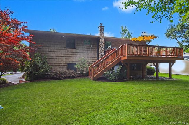 17 Scotsdale Road, Carmel, NY 10512