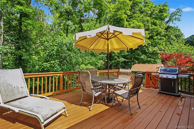 17 Scotsdale Road, Carmel, NY 10512